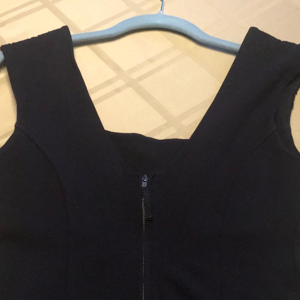 Dress - Picture 8 of 10